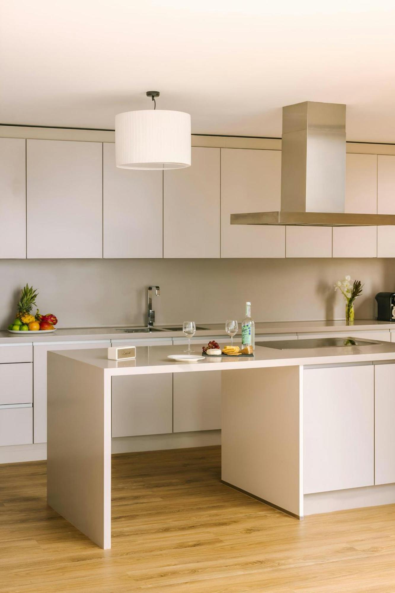 Sonder By Marriott Bonvoy Jbr The Walk Apartments Dubai Bagian luar foto